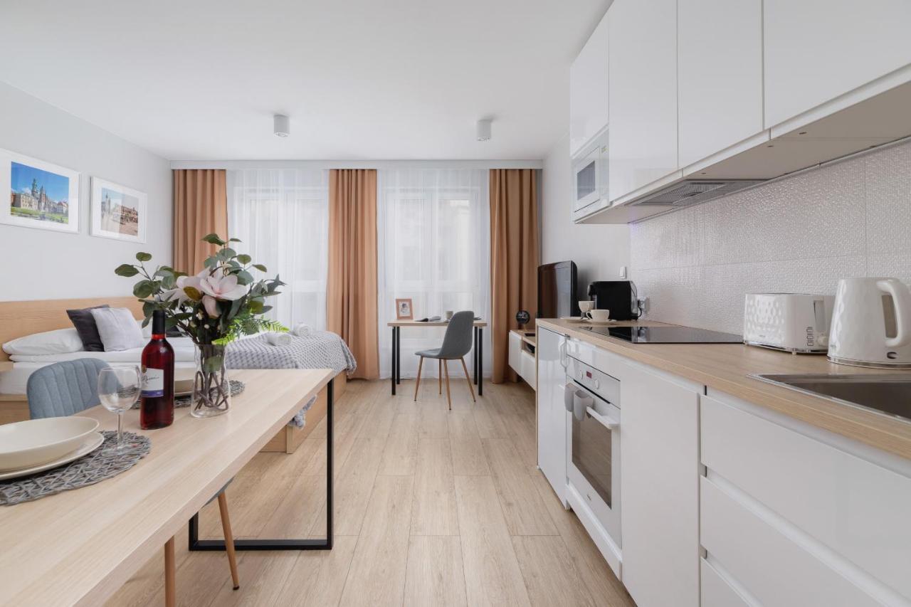 City Studio With Ac Czarnowiejska By Renters Красков Екстериор снимка