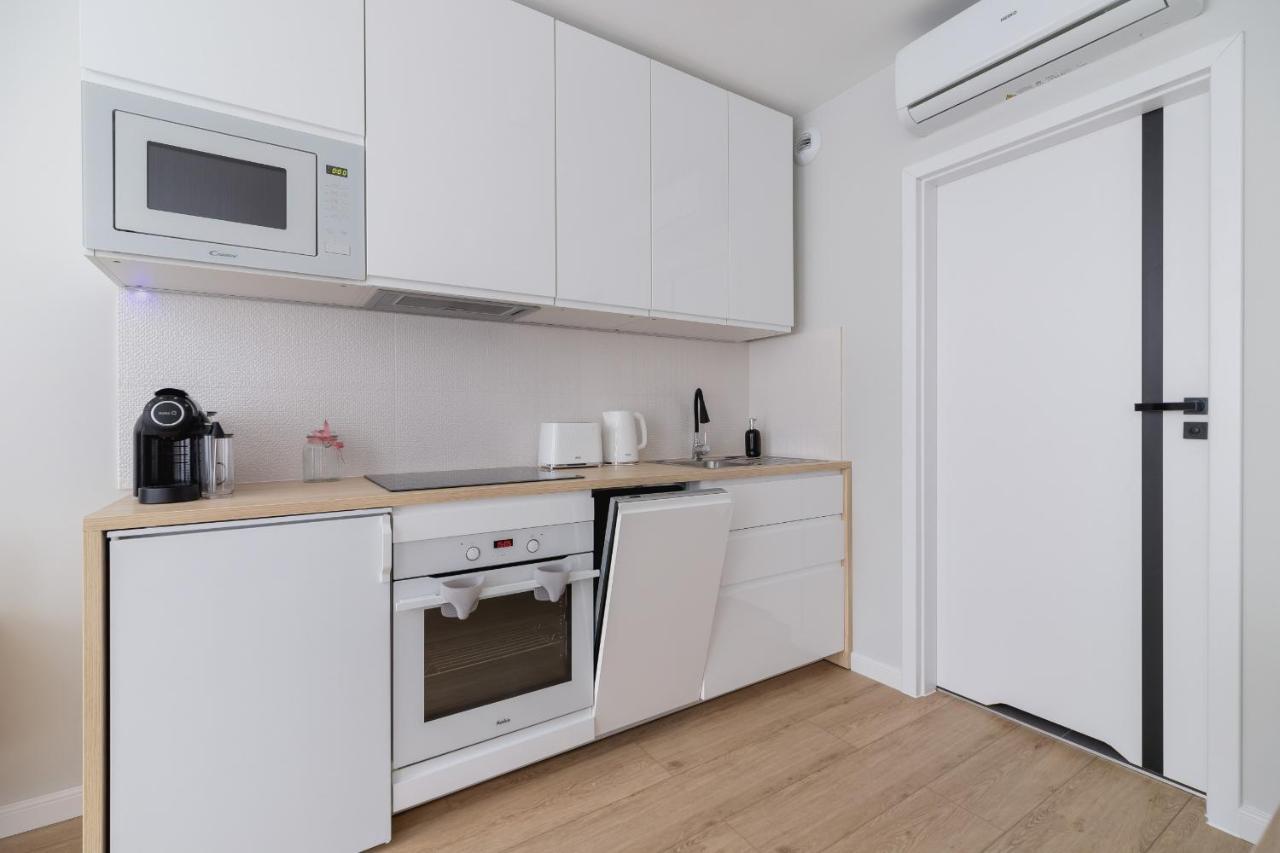 City Studio With Ac Czarnowiejska By Renters Красков Екстериор снимка