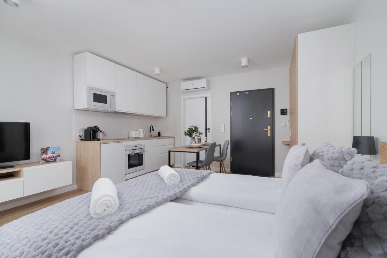 City Studio With Ac Czarnowiejska By Renters Красков Екстериор снимка