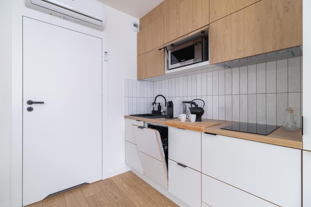 City Studio With Ac Czarnowiejska By Renters Красков Екстериор снимка