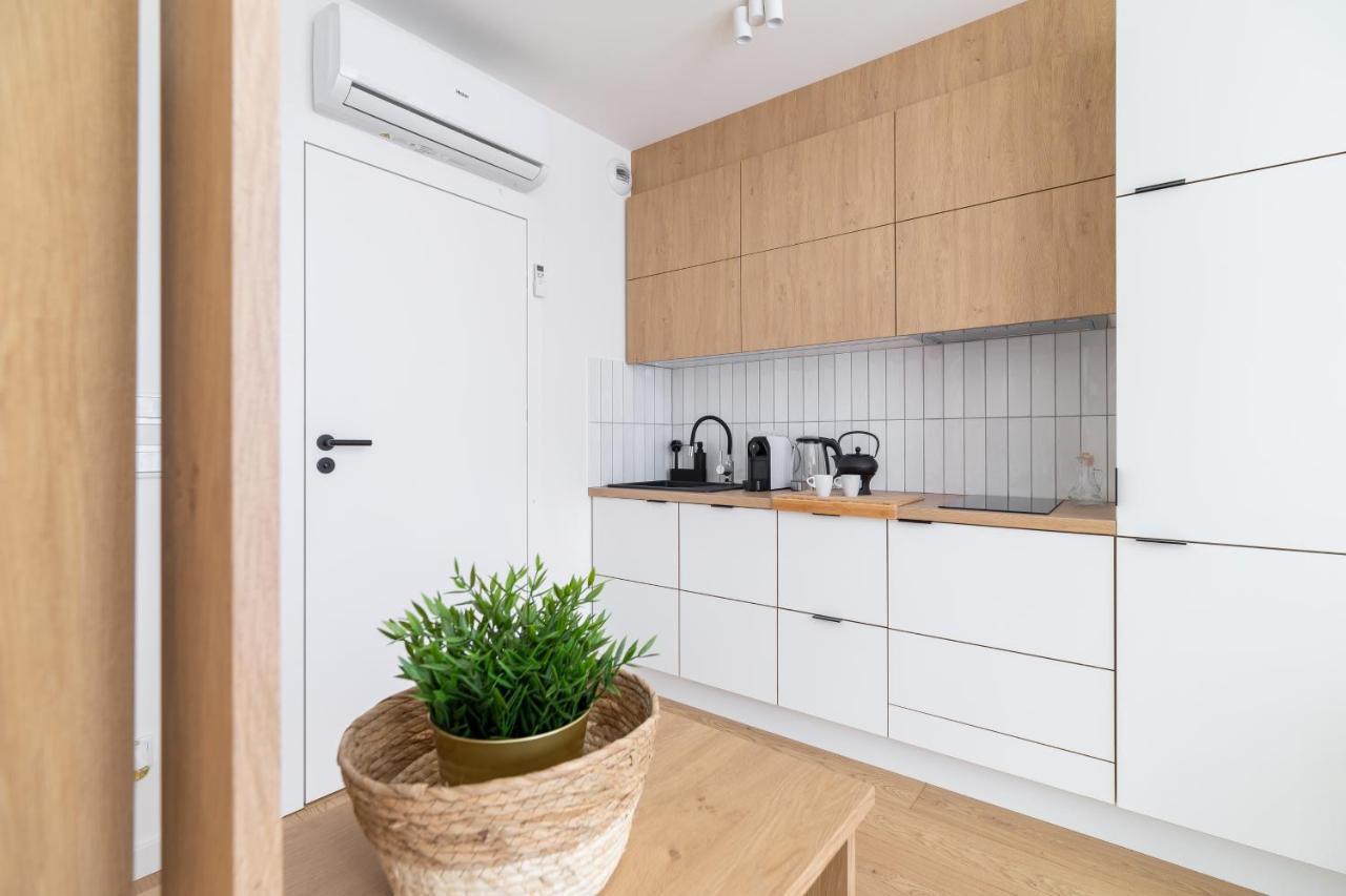 City Studio With Ac Czarnowiejska By Renters Красков Екстериор снимка