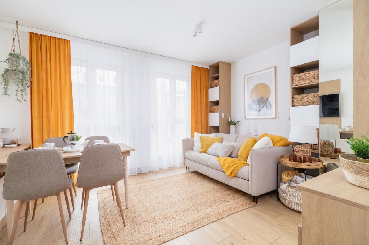 City Studio With Ac Czarnowiejska By Renters Красков Екстериор снимка