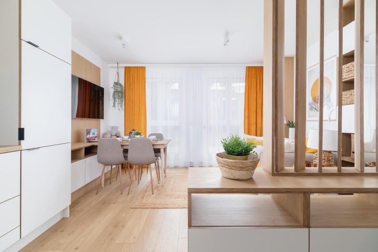 City Studio With Ac Czarnowiejska By Renters Красков Екстериор снимка