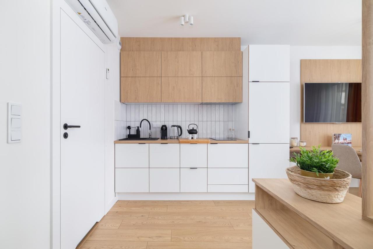 City Studio With Ac Czarnowiejska By Renters Красков Екстериор снимка