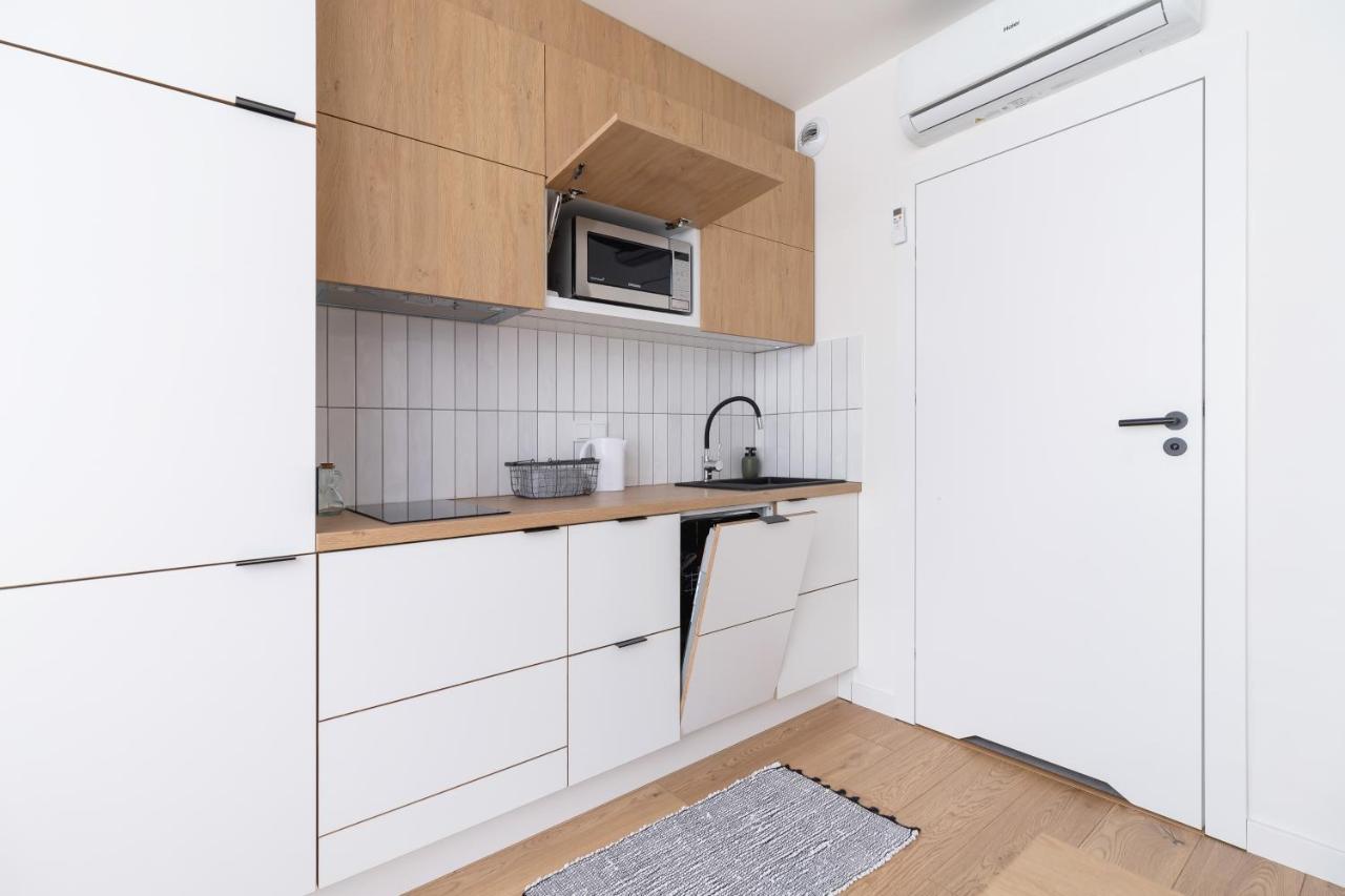 City Studio With Ac Czarnowiejska By Renters Красков Екстериор снимка